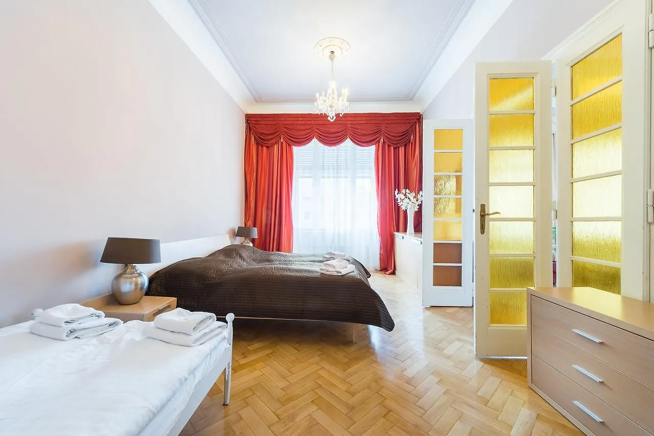Wenceslas Square Apartment 프라하 0*,  체코